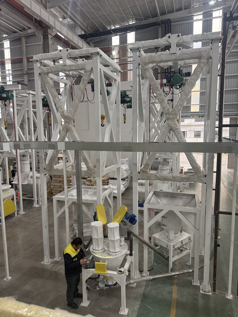 PVC mixing and feeding line PVC mixing and feeding line